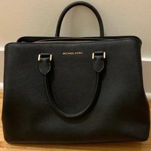 Michael Kors Savannah purse / Sacoche noir